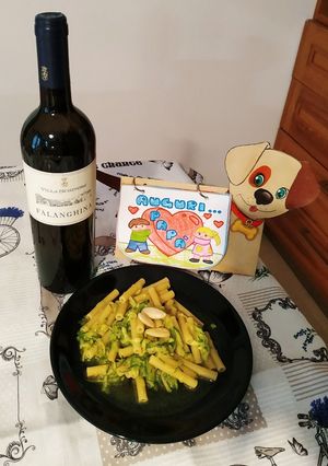 Foto di Pasta zucchine, curcuma e mandorle