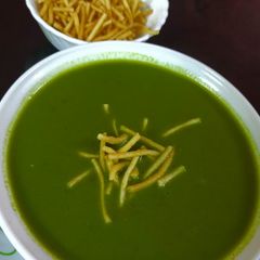 Palak/spinach soup A picture of Palak/spinach soup.