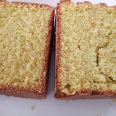 A picture of Lemon Cake.