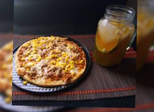 Una foto de Una exquisita pizza 🍕 sin levadura al horno 🍙 o al sartén👌🤤
