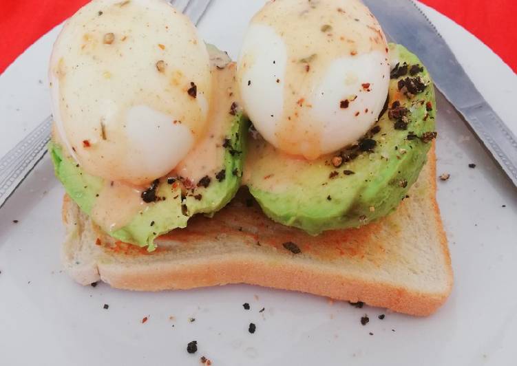 How to Make Super Quick Homemade Delicious Egg and Avo Toast