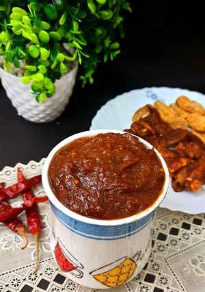 A picture of Tamarind and Dates Chutney.