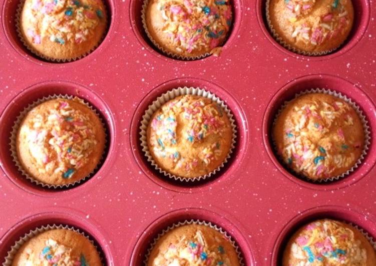 Easiest Way to Make Any-night-of-the-week Cup cakes