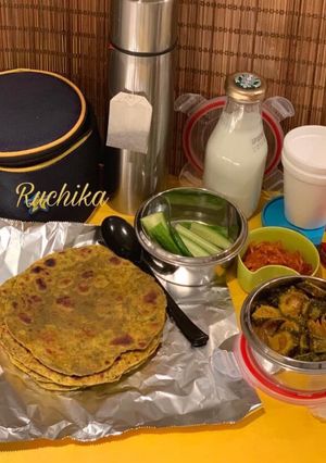 A picture of Methi Thepla.