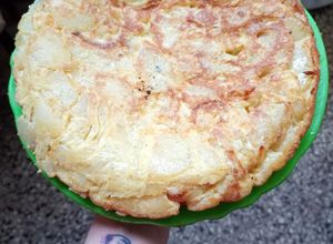 Una foto de Tortilla de papa y cebolla