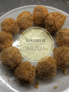 Una foto de Buñuelos de atún y queso Arzúa