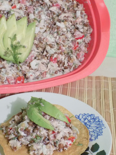Una foto de Ceviche de Trigo - Ensalada de trigo y atún