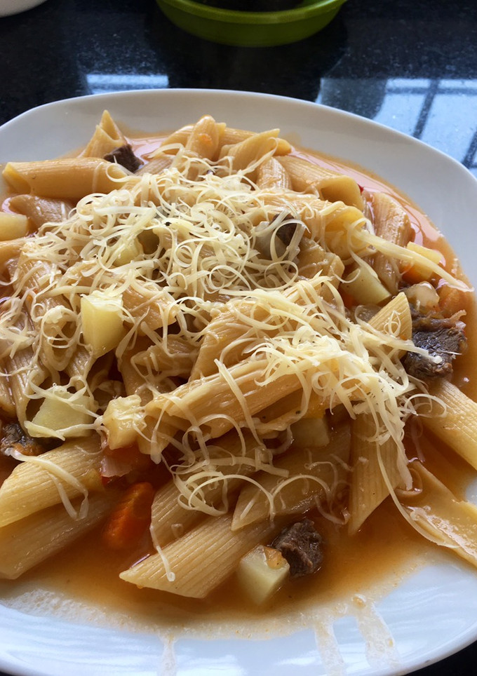 Una foto de Guiso de fideos 🍝