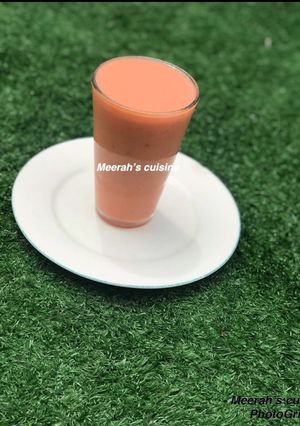 A picture of Mixed fruit smoothie.