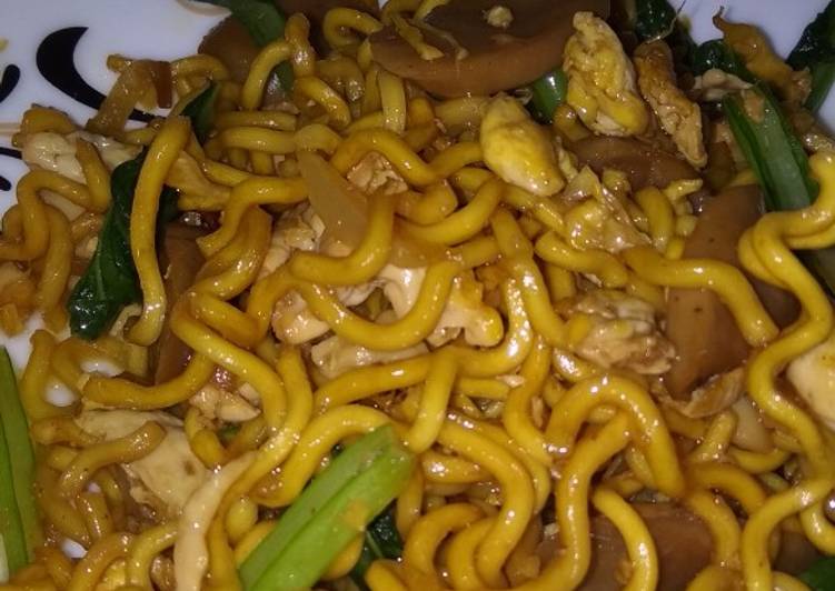 Langkah Mudah untuk Membuat Mi goreng ala Mom yang Bisa Manjain Lidah