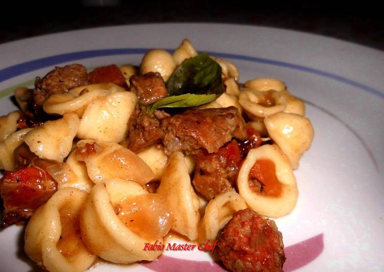 Steps to Make Qualsiasi sera della settimana Orecchiette con Salsiccia di Maiale e Salsiccia di Cinghiale