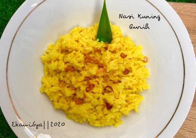 Nasi Kuning Gurih