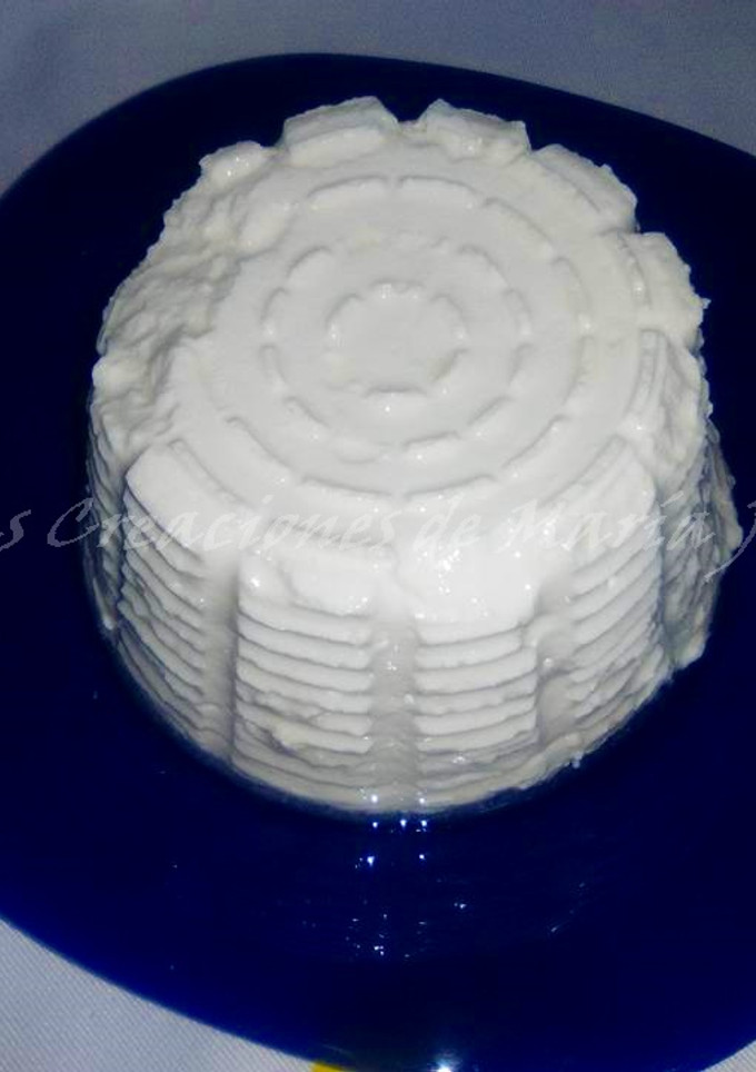 Una foto de Queso  fresco de burgos casero