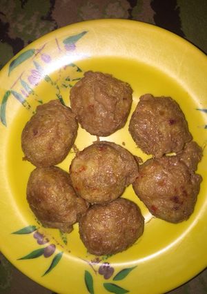 A picture of Yam balls.