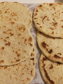 Una foto de Panes en la sartén súper rápidos🫓😋