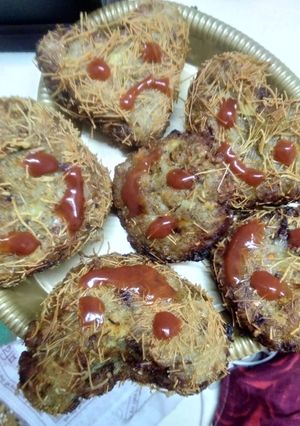 पोहे के इमोजी (Pohe ke emoji recipe in Hindi) रेसिपी मुख्य फोटो