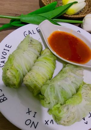 A picture of Steamed Chicken and Napa Cabbage Rolls (Clean).
