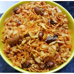 A picture of Fried poha chivda (snacks).