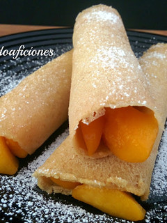 Una foto de Crepes de avena con melocotón