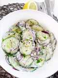 Ensalada cremosa de pepino