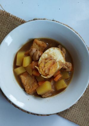Foto resep Semur Ayam Tahu Kentang