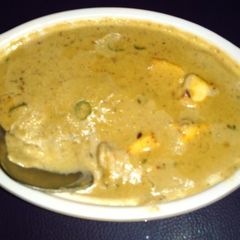 A picture of Matar paneer.