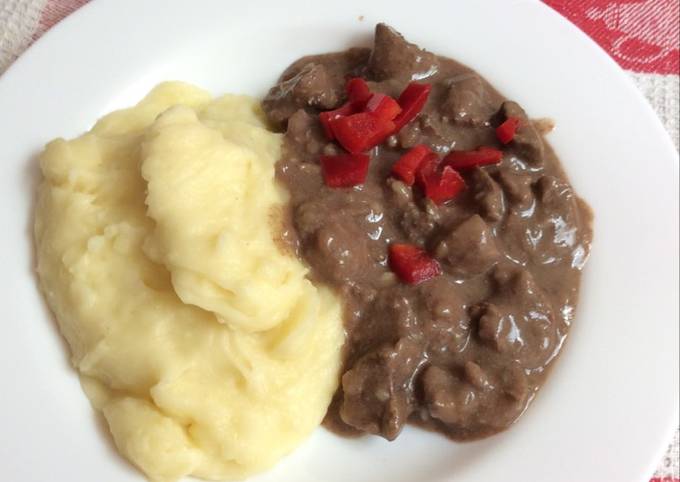 Riñones al Jerez con puré de papas Receta de Maria Paz Dominguez/  @pacitamama en instagram- Cookpad