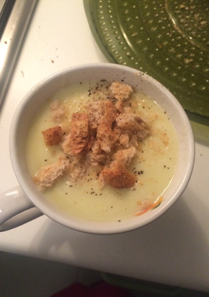 Una foto de Crema de calabacín con quesitos