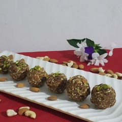 A picture of Dryfruits Ladoo.