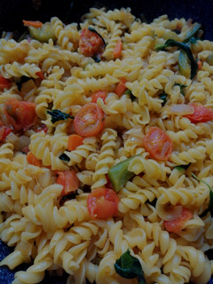 Una foto de Pasta con verduras al wok