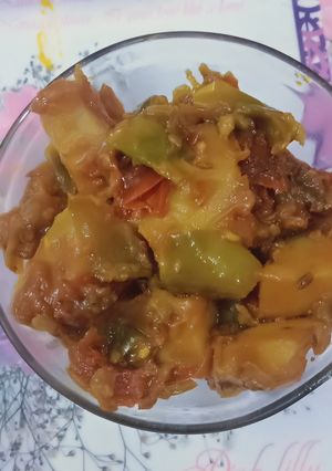 आलू शिमला मिर्च (Aloo shimla mirch recipe in Hindi) रेसिपी मुख्य फोटो