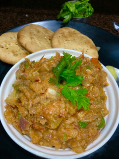 आलू बैंगन का भरता (Aloo baingan ka bharta recipe in hindi) रेसिपी मुख्य फोटो