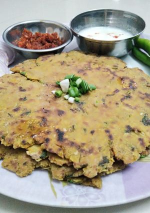 જુવાર ના ઢેબરાં(Jowar Dhebra Recipe in gujarati) રેસીપી મુખ્ય ફોટો