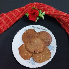 A picture of Millet Tikki (Bajra).