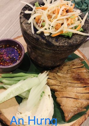 Hình của món Thịt Chiên Gỏi Đu Đủ.