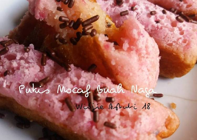 Cara Gampang Menyiapkan Pukis Mocaf Buah Naga Anti Gagal