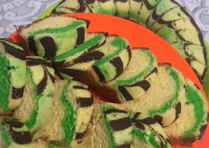 Bolu Tiga Tiga Pandan Coklat