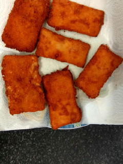 Una foto de San Jacobos de york y queso