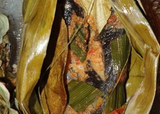 Pepes Panggang Ayam dan Ikan resep Indah