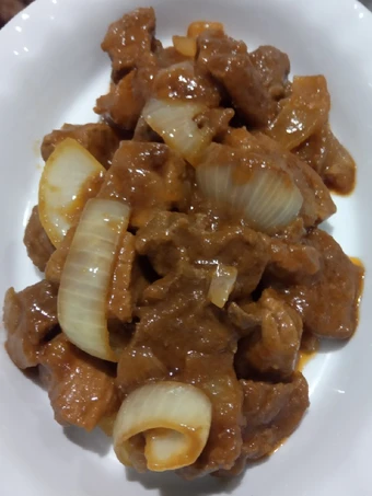 Langkah Mudah untuk Menyiapkan Resep Bistik daging sapi Anti Ribet, Lezat