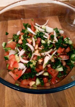 A picture of Egyptian typical salad.