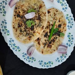 A picture of Amritsari Kulcha.