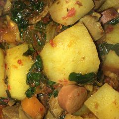 A picture of Potato and gizzard porridge.