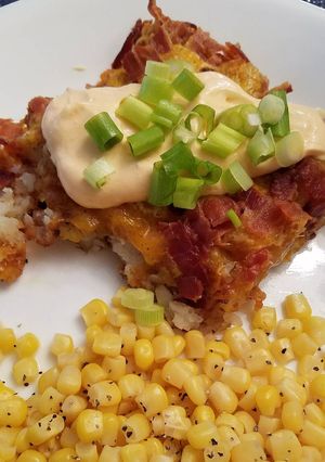 A picture of Cheeseburger Tater Tot Casserole.