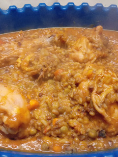 Una foto de Guiso de arroz con pollo!🍗🍙