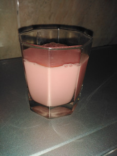 A picture of Watermelon and pineapple smoothie.