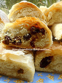 Túrós-mazsolás gyors rétes recept fotója