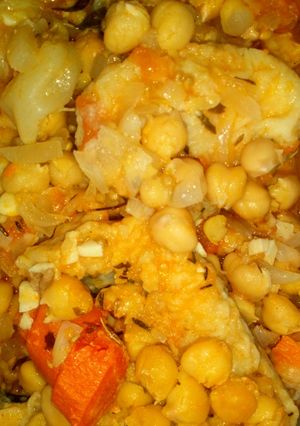 Una foto de Merluza estofada con garbanzos