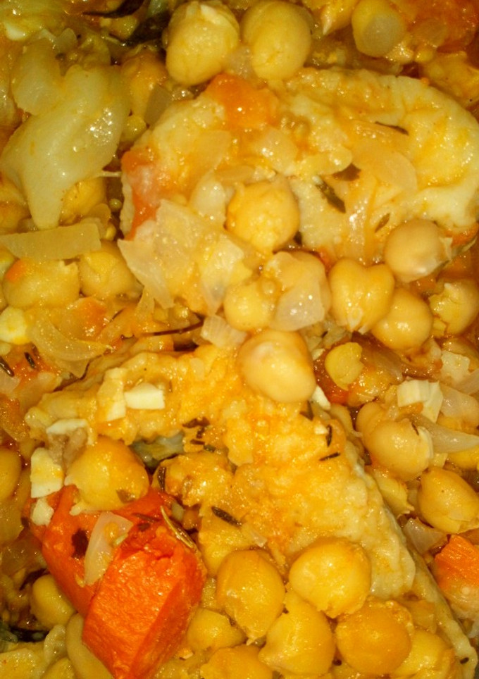 Una foto de Merluza estofada con garbanzos