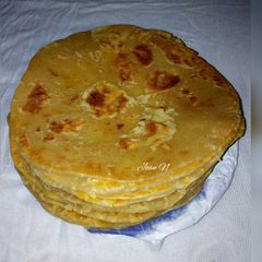 A picture of Chapatis.